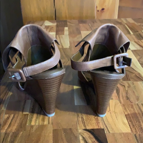 Bcbg wedge shoes size 5 - Picture 2 of 4
